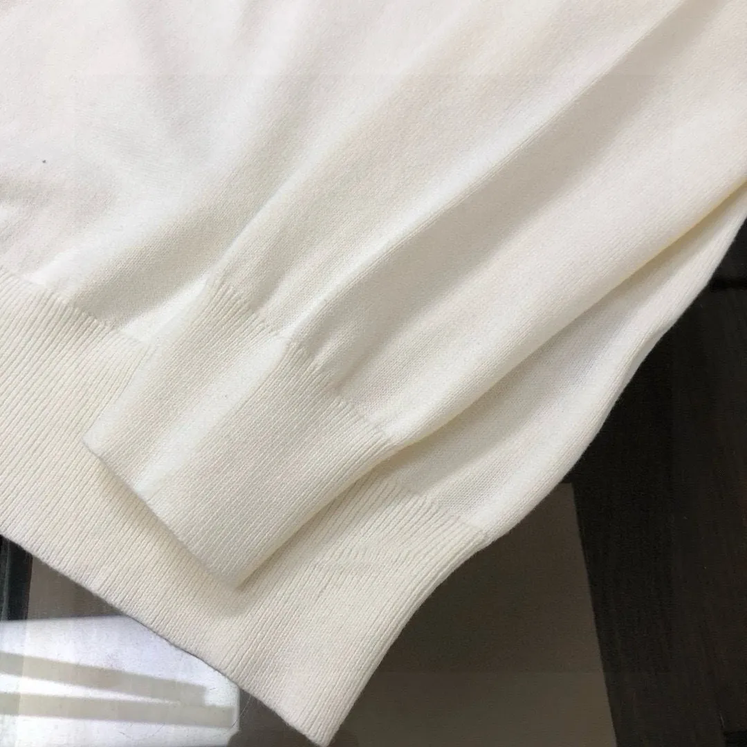 P110，MON*CLER New Arrival ～ Classic 。 ， ， ， ， ， 。 ， logo ， Versatile Hot Sale✨✨ ！ ！ ：Black White Gray Size：M L XL XXL 3XL（ 200 ）
